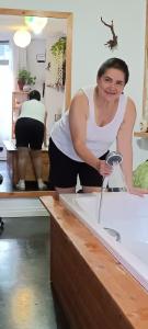 674682065: Chica busca chico en Barcelona