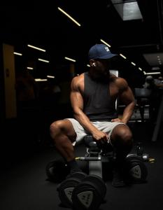 613313617: Chico busca chica en Alicante