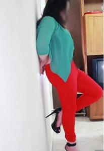 672594048: Chica busca chico en Madrid