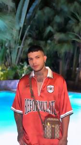 674633426: Chico busca chica en Barcelona