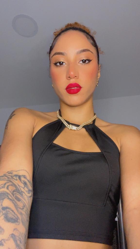 631222976: Chica busca chico en La Coruña