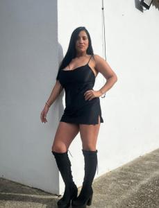 643077501: Chica busca chico en Málaga