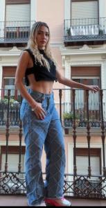 613924252: Chica busca chico en Lérida