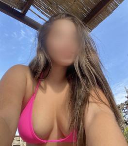 662348197: Chica busca chico en Barcelona