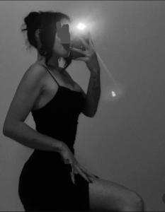 640351239: Chica busca chico en Sevilla