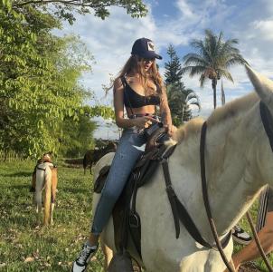 643347131: Chica busca chico en Madrid