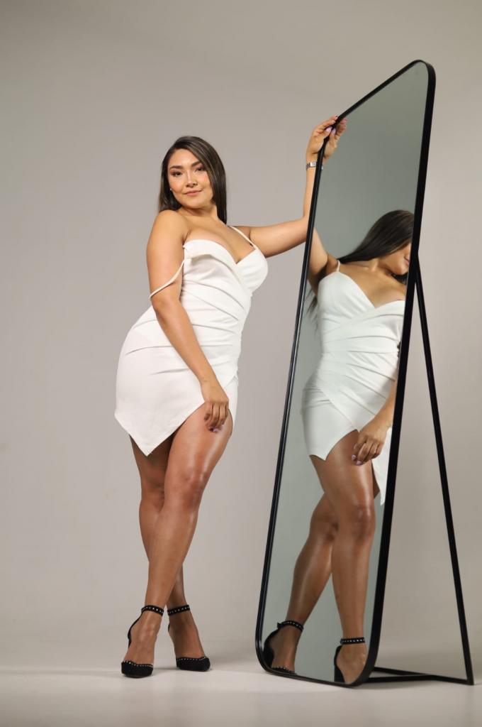 607331000: Chica busca chico en Granada