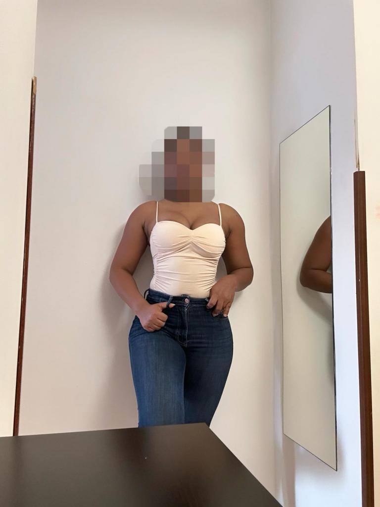 Chica busca chico en Tenerife: 