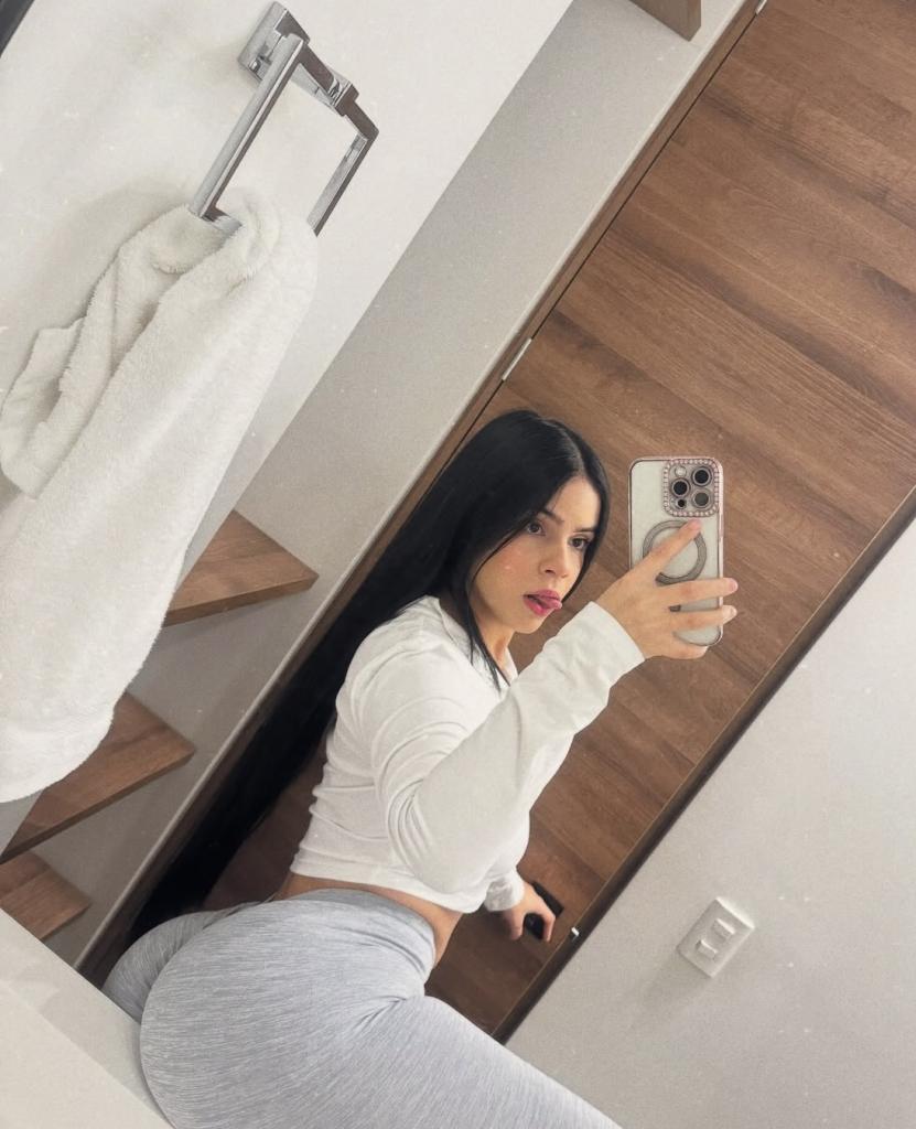 Chica busca chico en Almería: 