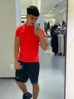 614406084: Chico busca chica en Barcelona