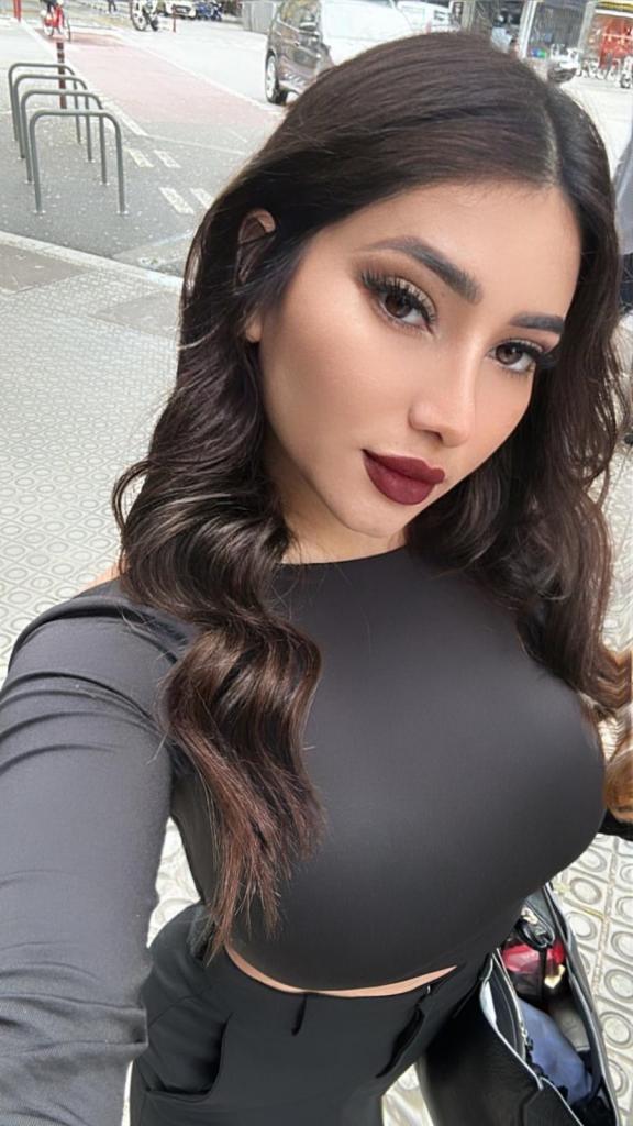 Chica busca chico en Barcelona: Chica busca chico