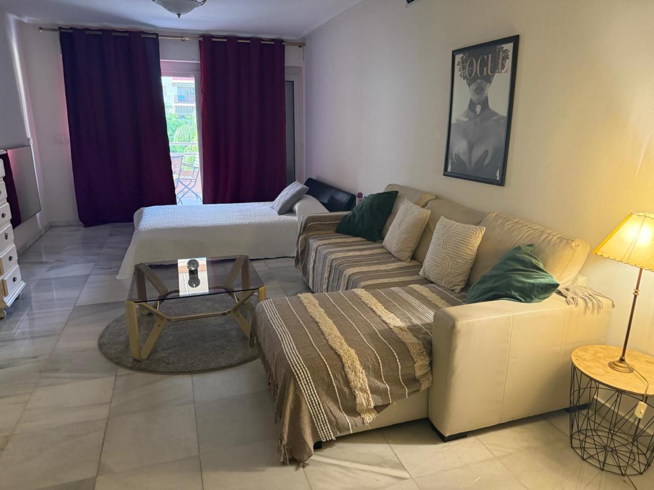 674845666:  en Málaga