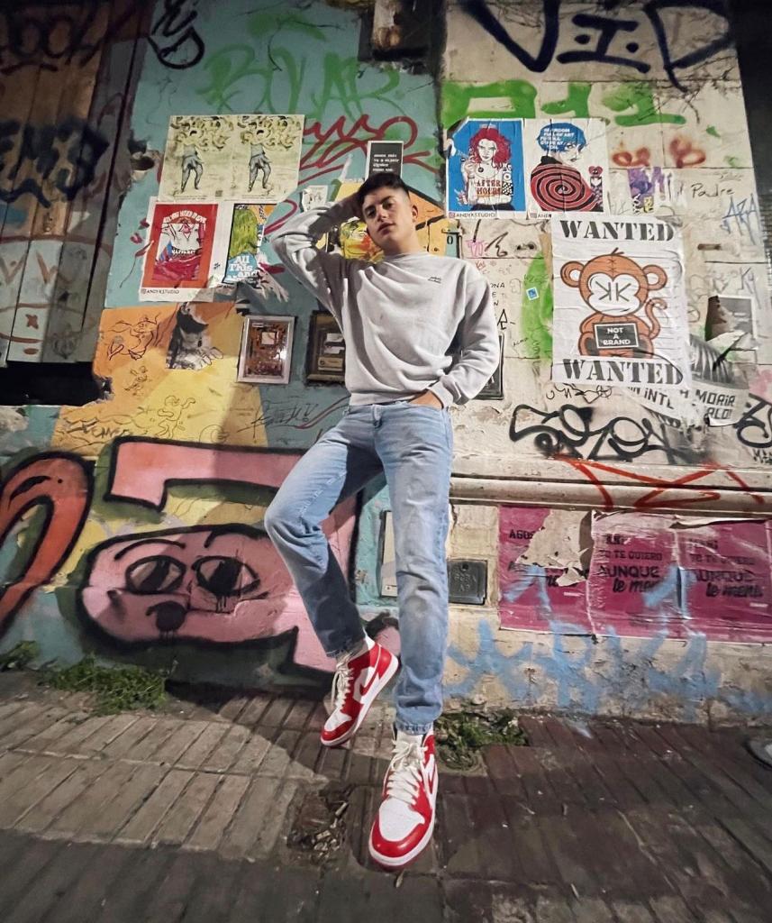 632209945: Chico busca chica en Melilla