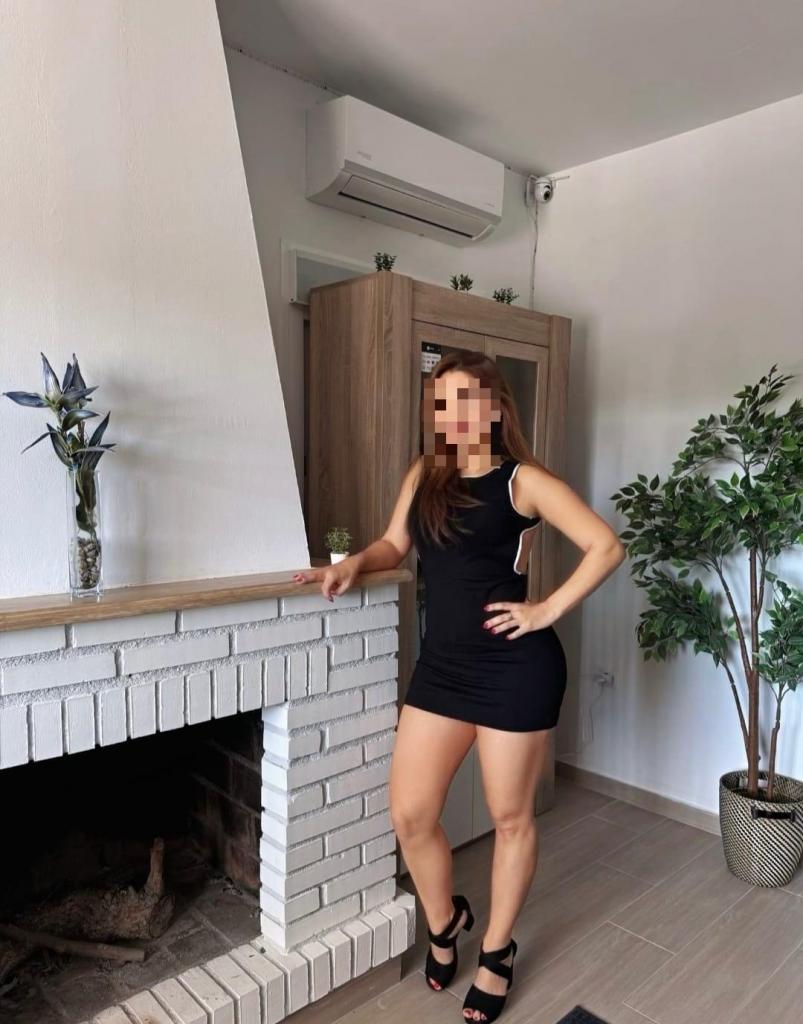 617240308: Chica busca chico en Guipúzcoa