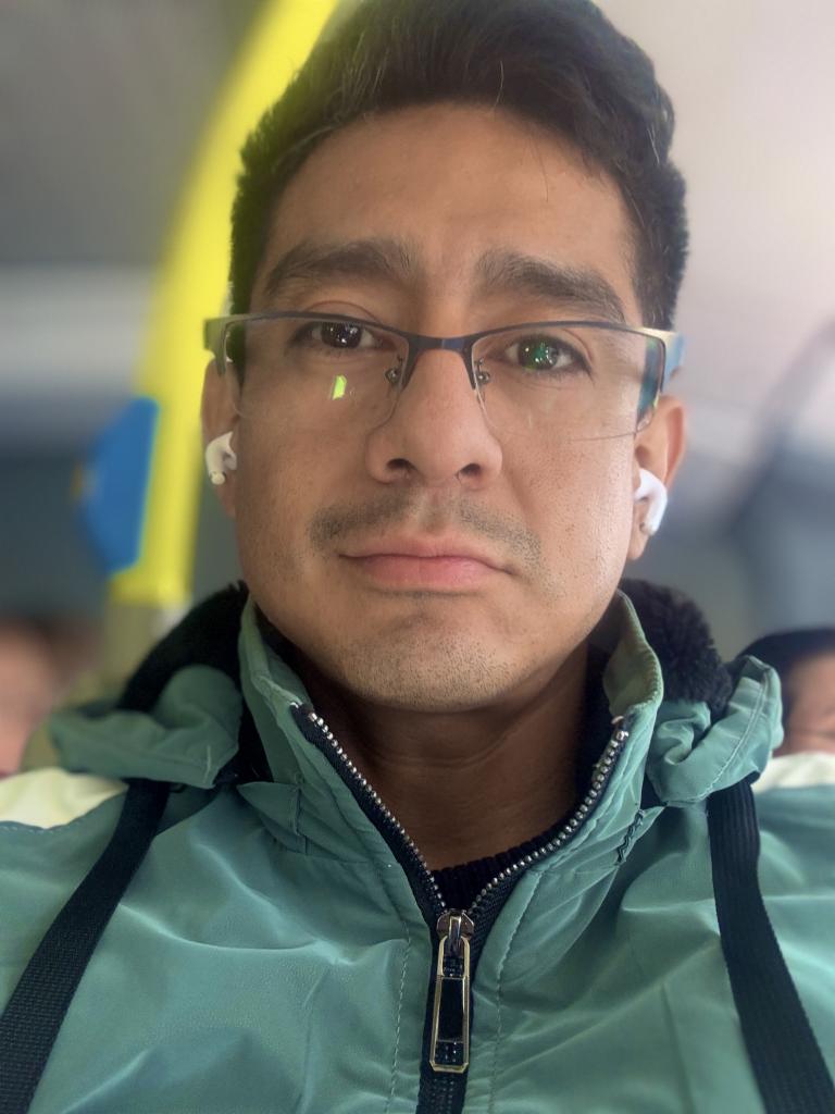 633073060: Chico busca chica en Madrid