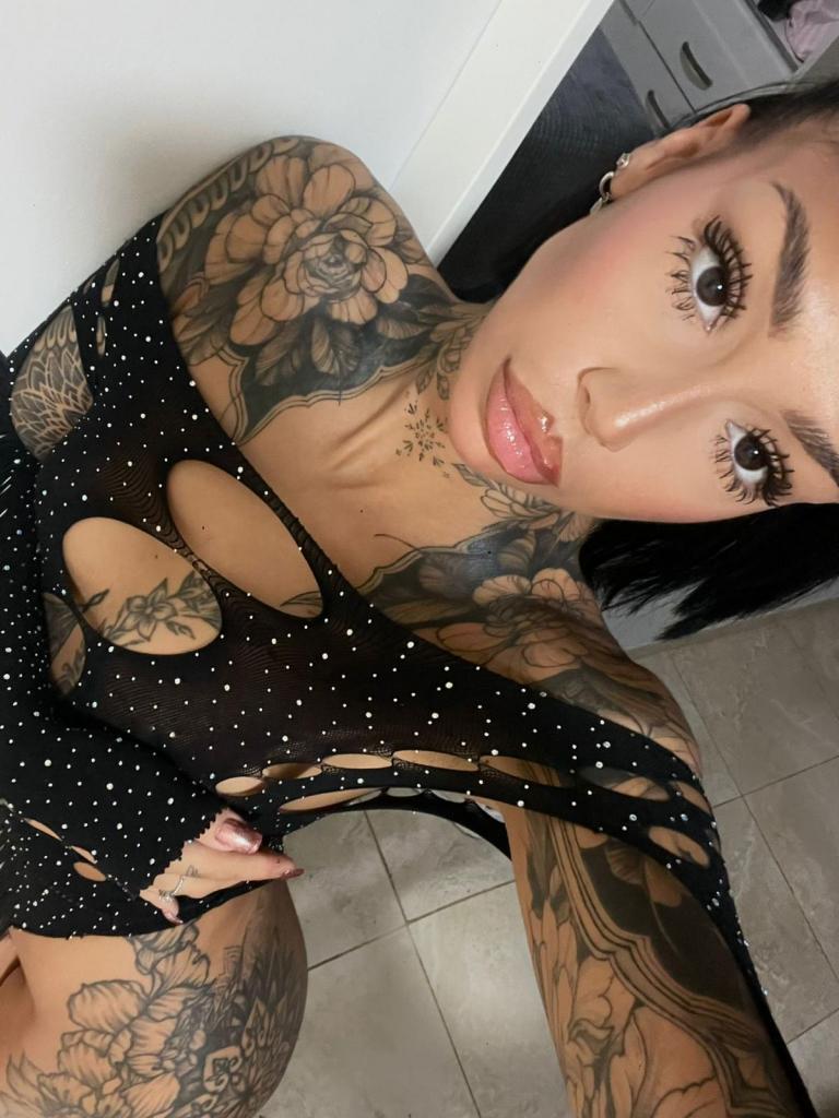 Chica busca chico en Tenerife: 