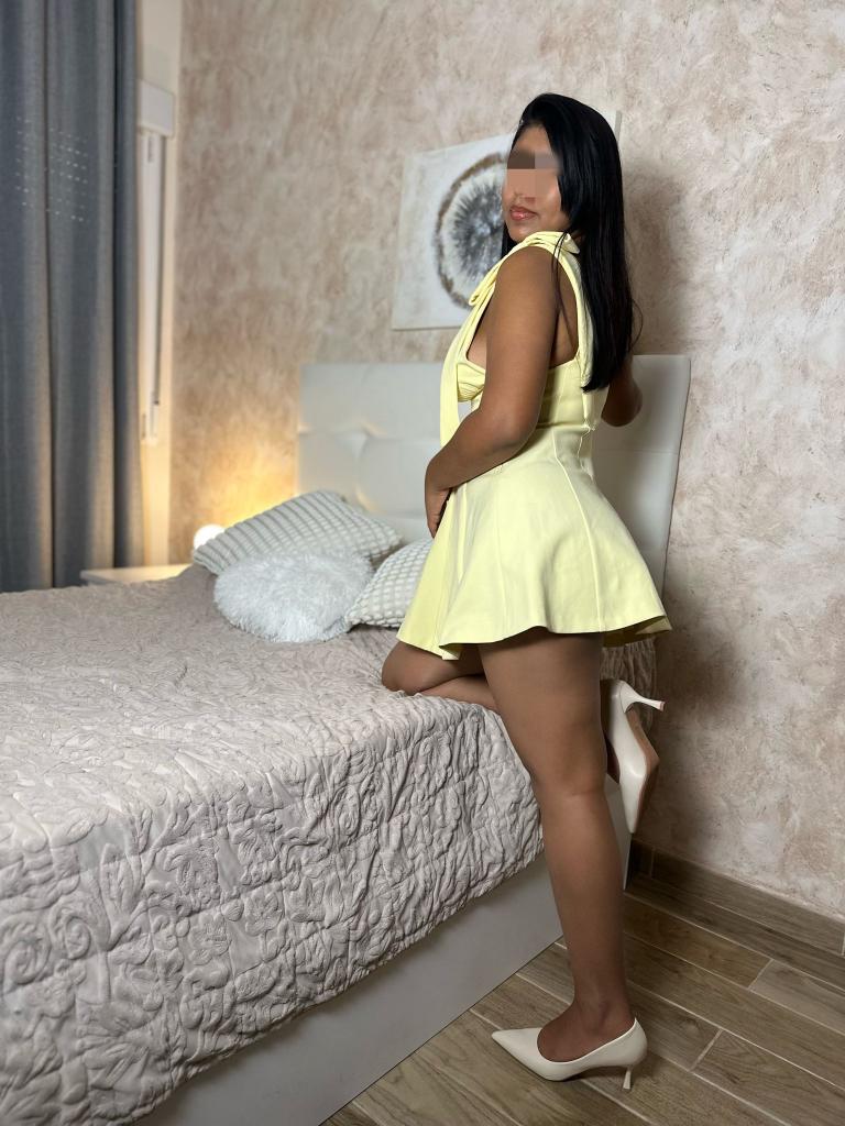 624494865: Chica busca chico en Madrid