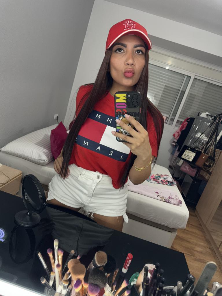 631233303: Chica busca chico en Ávila
