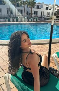 613782389: Chica busca chico en Mallorca