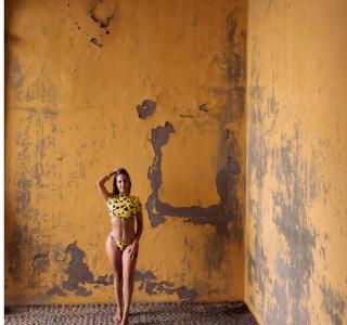 697782063: Chica busca chico en Málaga