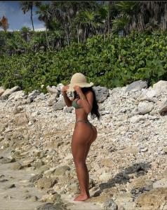 614389497: Chica busca chico en Granada