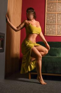 747776207: Chica busca chico en Barcelona