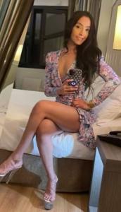 666458778: Chica busca chico en Gerona