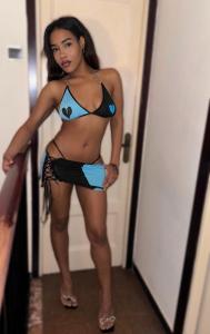689855644: Chica busca chico en Barcelona