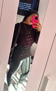 607024370: Chica busca chico en Barcelona