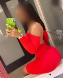 672977341: Chica busca chico en Málaga