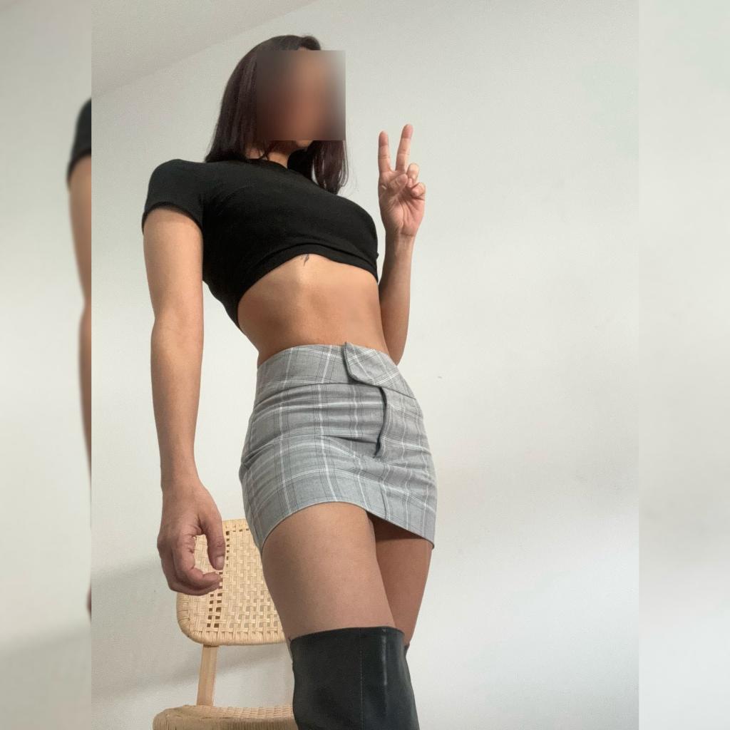 Chica busca chico en Granada: 