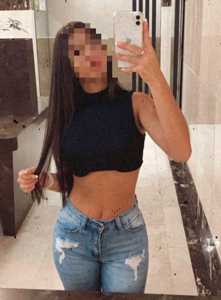 623345083: Chica busca chico en La Coruña