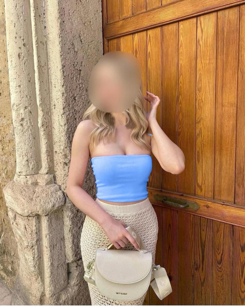694244933: Chica busca chico en Sevilla