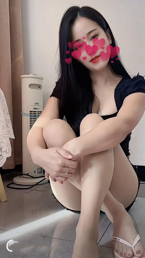 613548013: Chica busca chico en Gerona