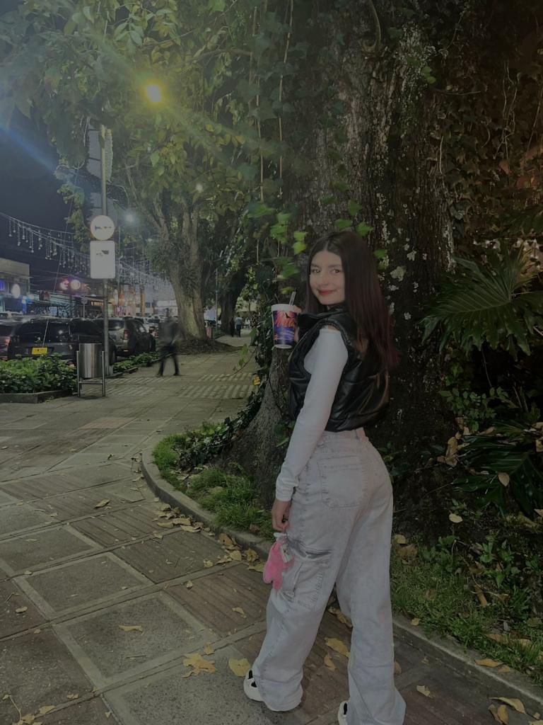 667041551: Chica busca chico en Asturias