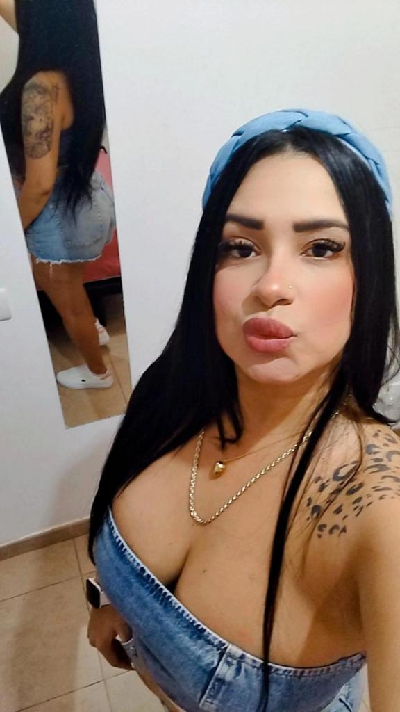 Chica busca chico en Barcelona: Chica busca chico