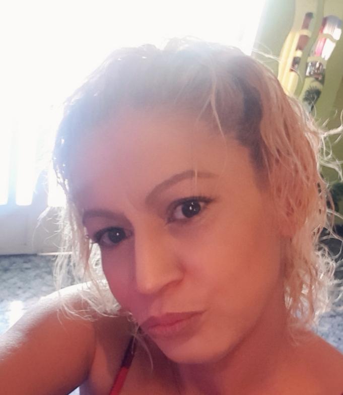 Chica busca chico en Almería: 