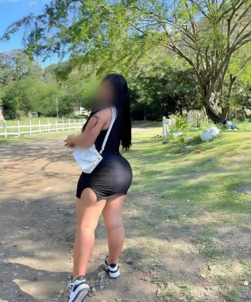 613582239: Chica busca chico en Orense