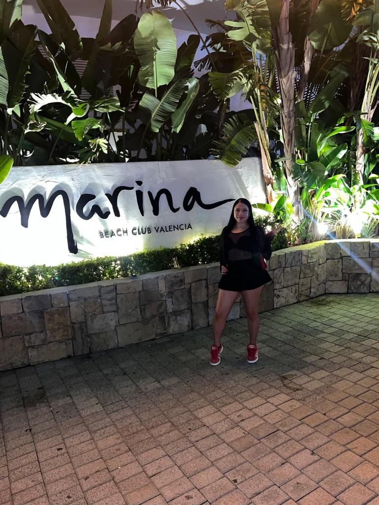 643766255: Chica busca chico en Madrid