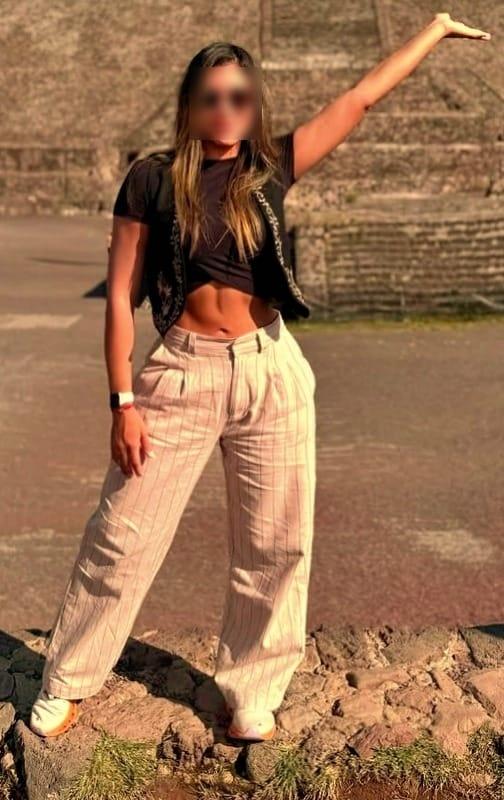 611221421: Chica busca chico en La Coruña