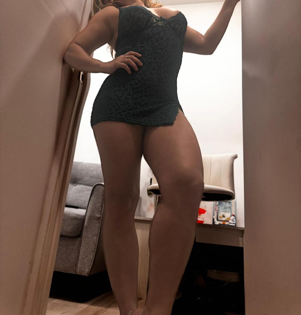 614262338: Chica busca chico en Madrid