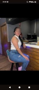 605487093: Chica busca chico en Granada