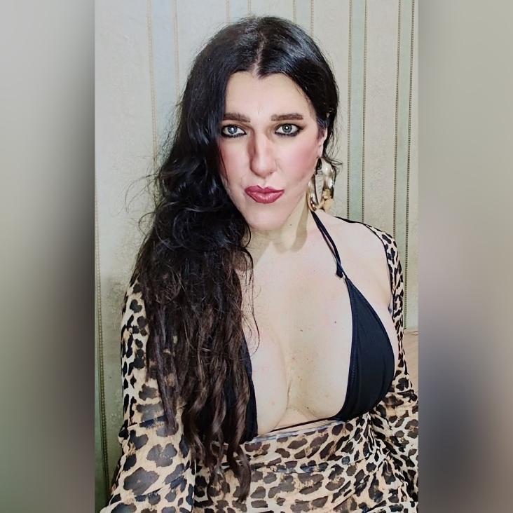 697455526: Transexual en La Coruña