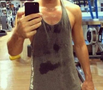 Chico busca chica en Sevilla: 