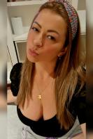 645944071: Chica busca chico en La Coruña