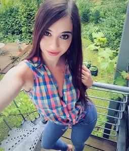 602316431: Chica busca chico en Madrid