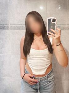 674974378: Chica busca chico en Madrid