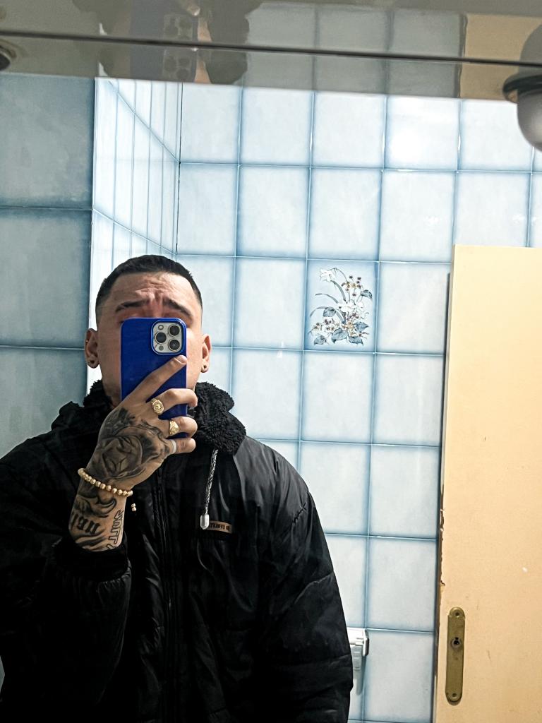 742070240: Chico busca chica en Murcia