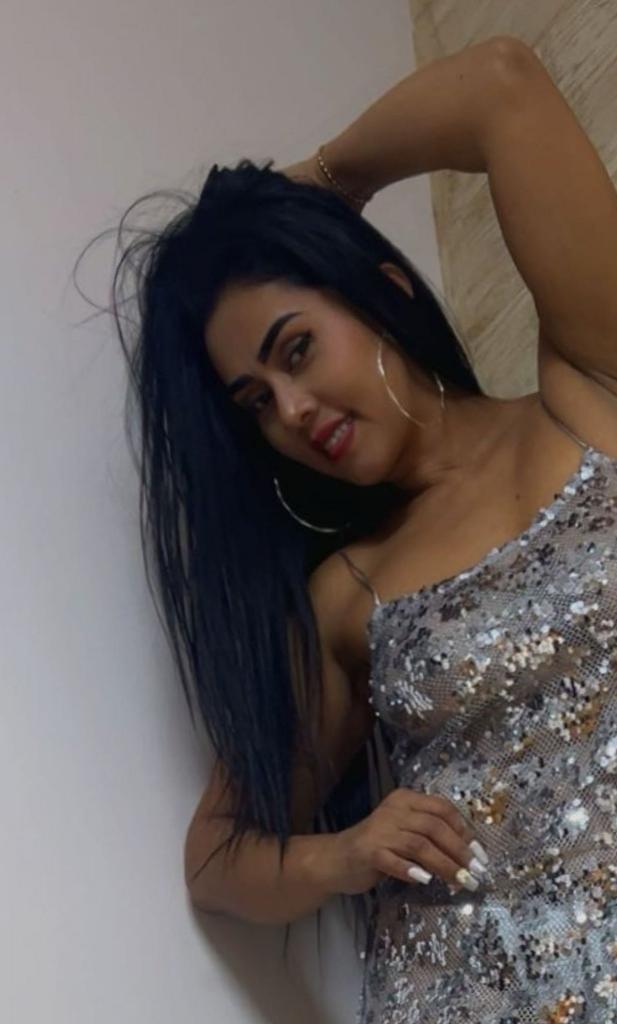 699387190: Chica busca chico en Cádiz