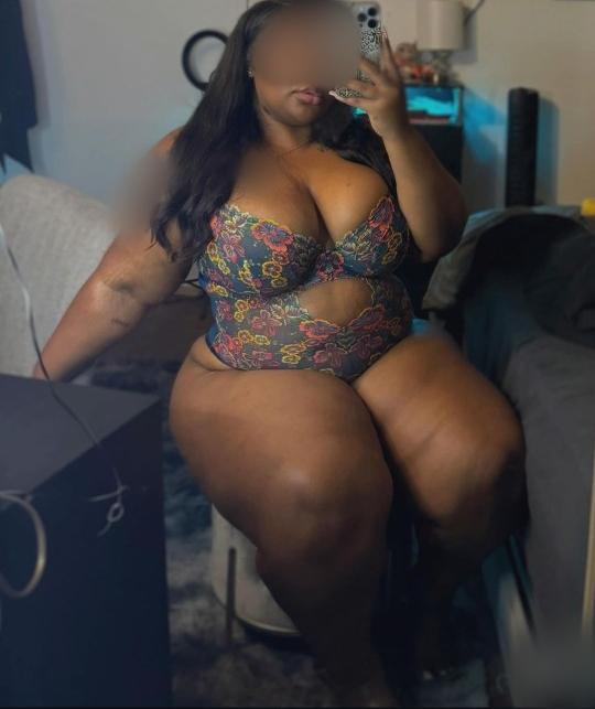 Chica busca chico en Huelva: 